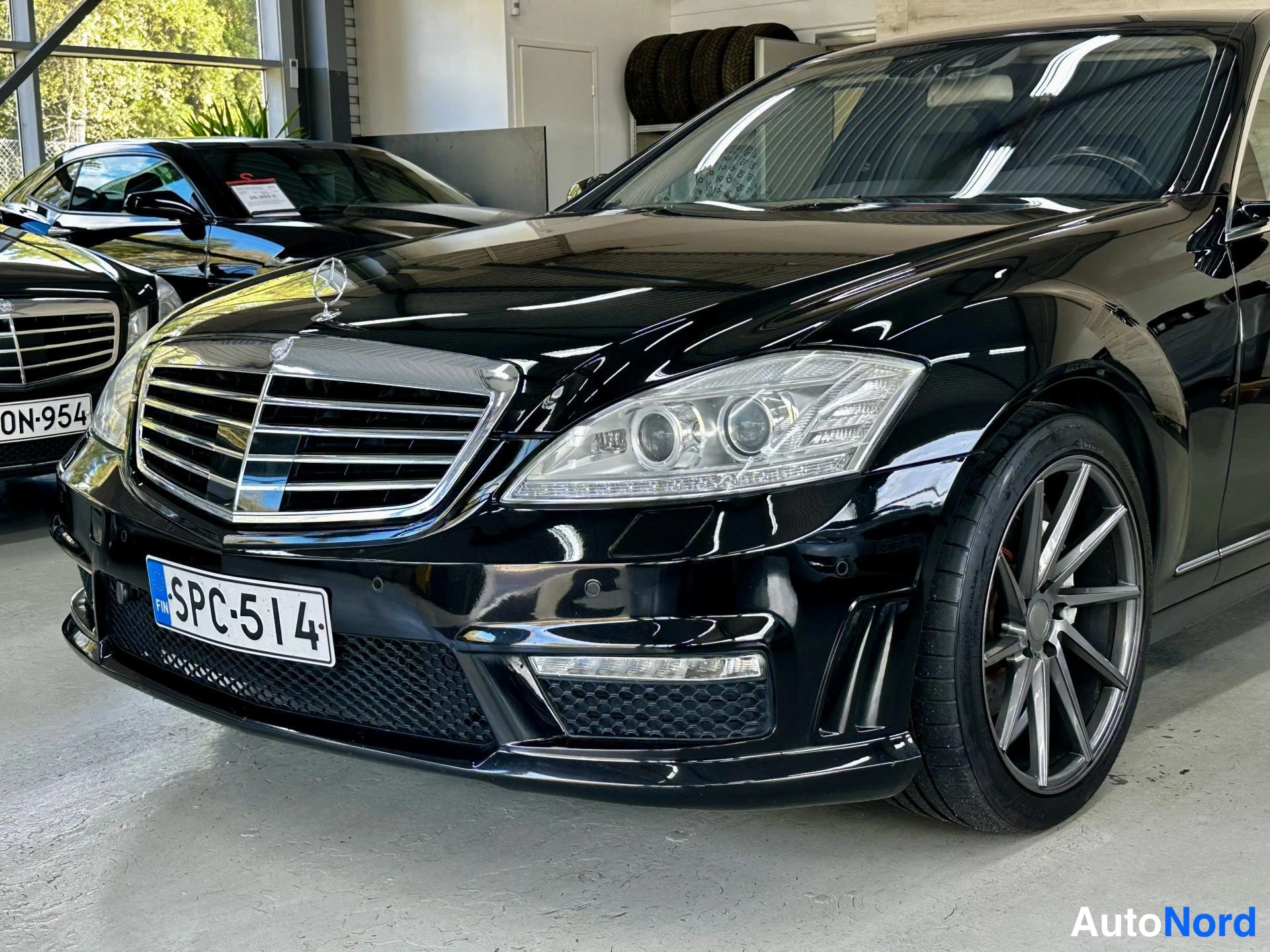 Musta Mercedes-Benz S 350 2010, kuva 2