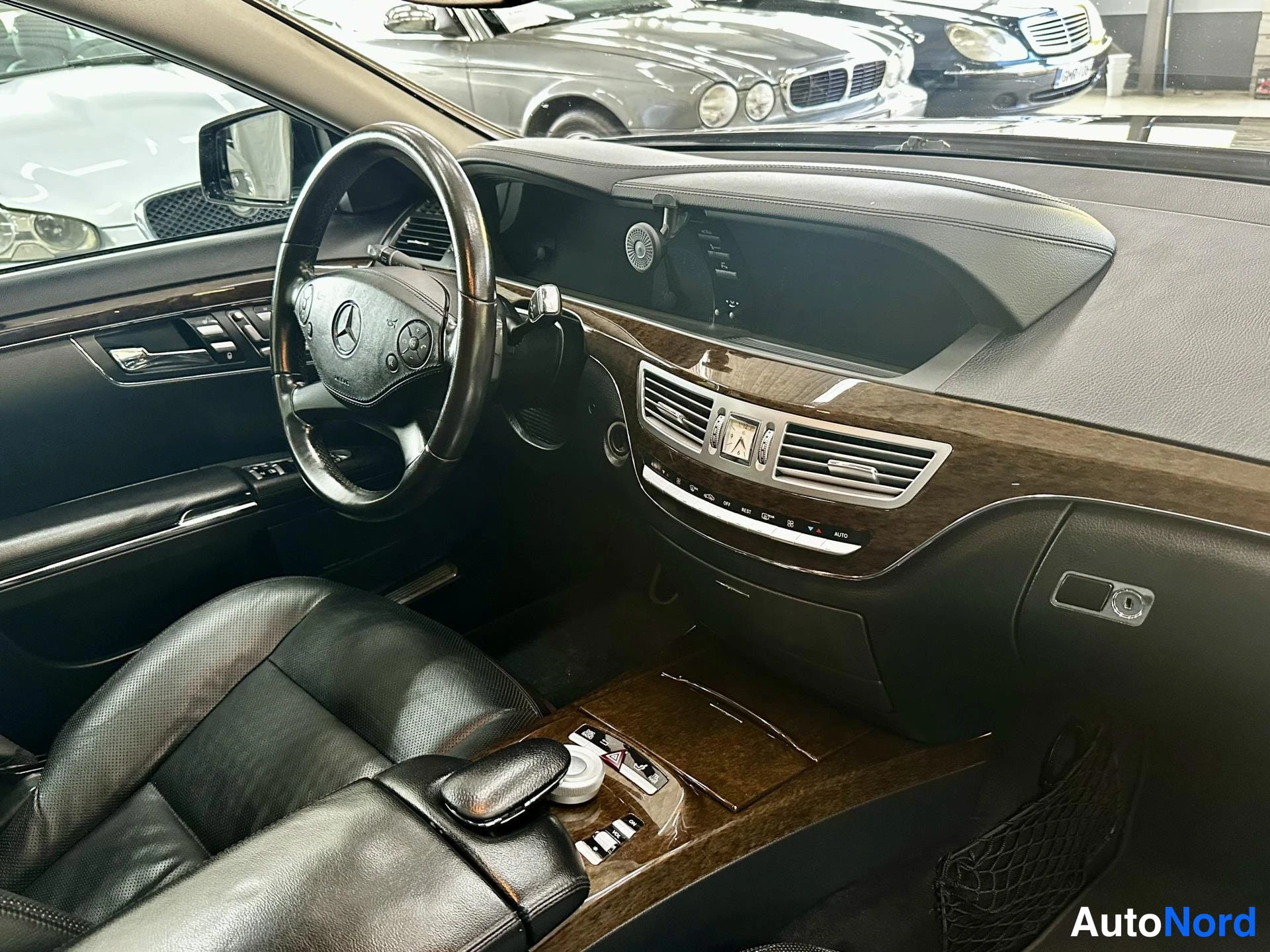 Musta Mercedes-Benz S 350 2010, kuva 12