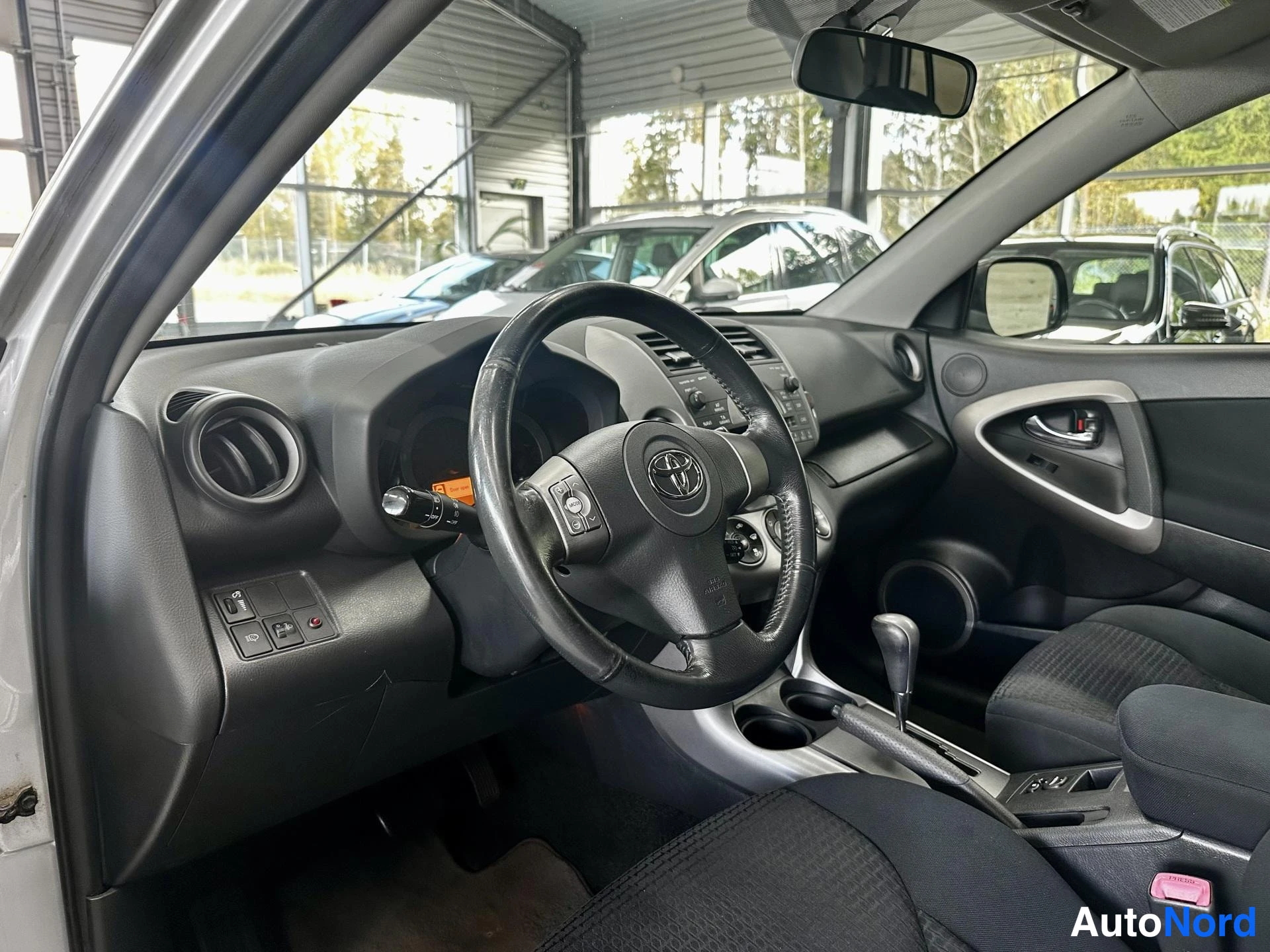 Hopea Toyota RAV4 2007, kuva 8