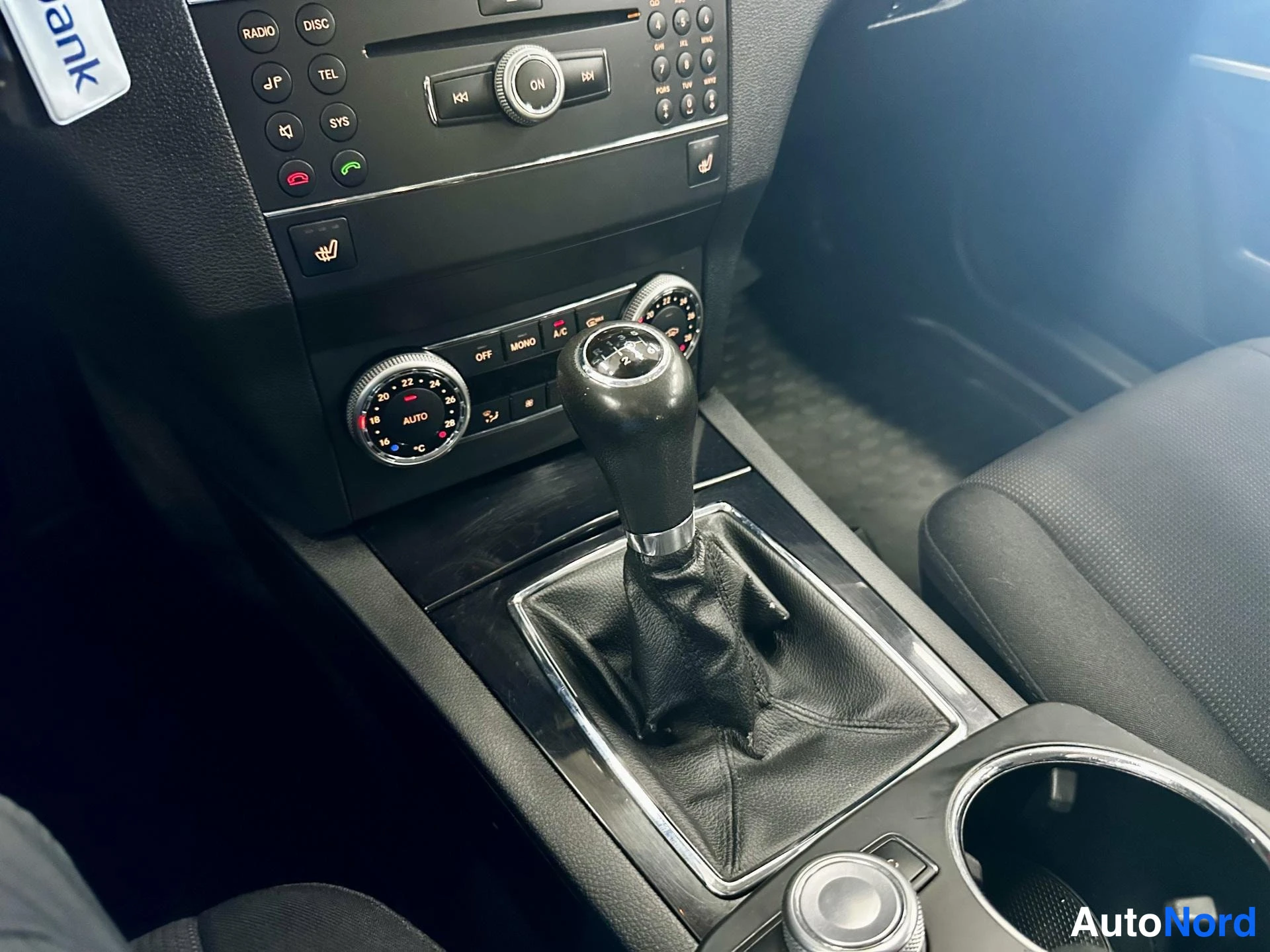 Musta Mercedes-Benz GLK 220 CDI 2010, kuva 18