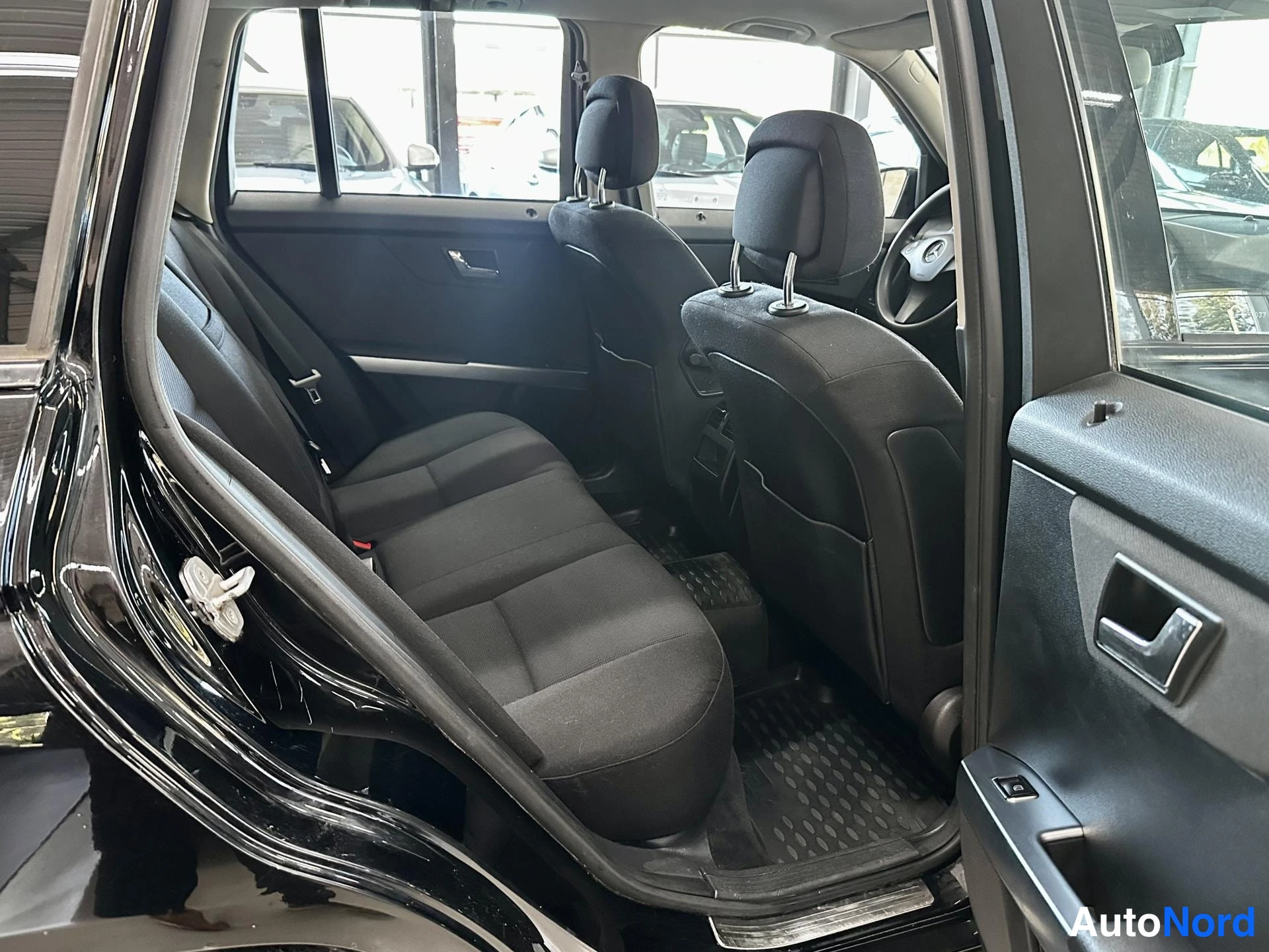 Musta Mercedes-Benz GLK 220 CDI 2010, kuva 12