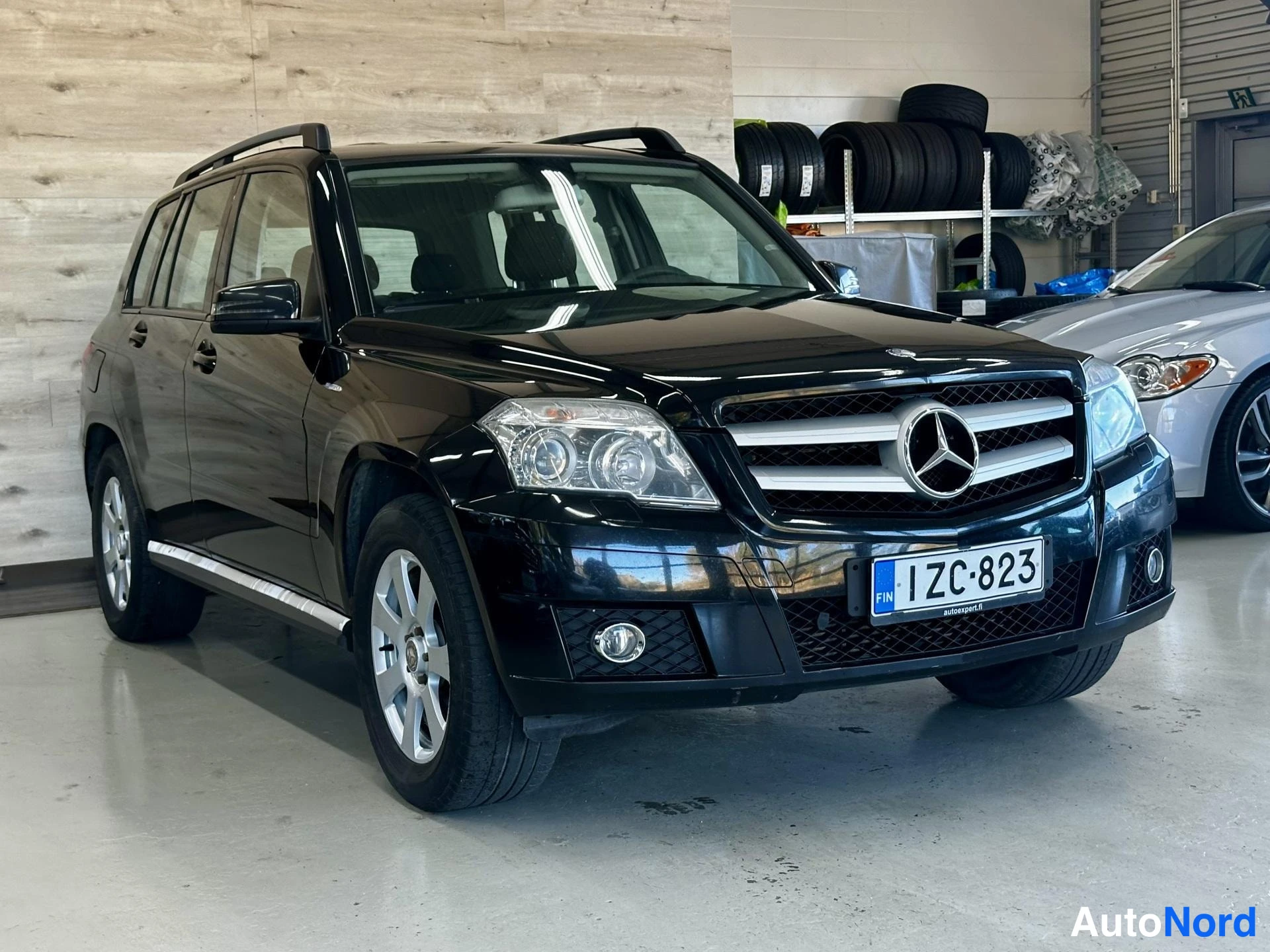 Musta Mercedes-Benz GLK 220 CDI 2010, kuva 3