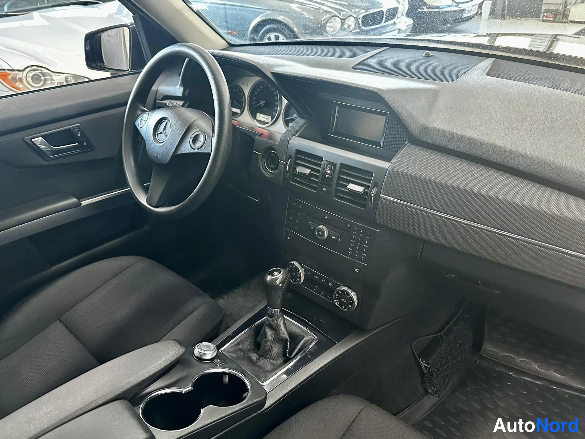 Musta Mercedes-Benz GLK 220 CDI 2010, kuva 9