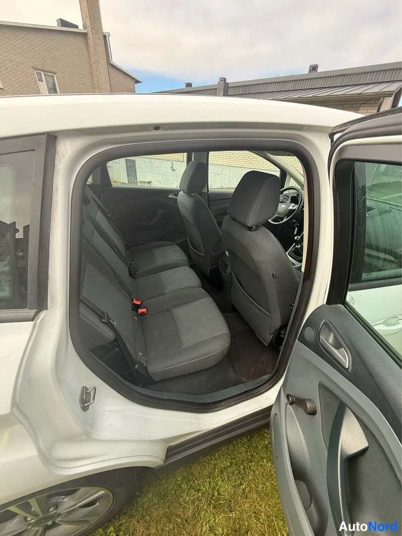 Vit Ford C-Max 2014, baksäten, bild 10