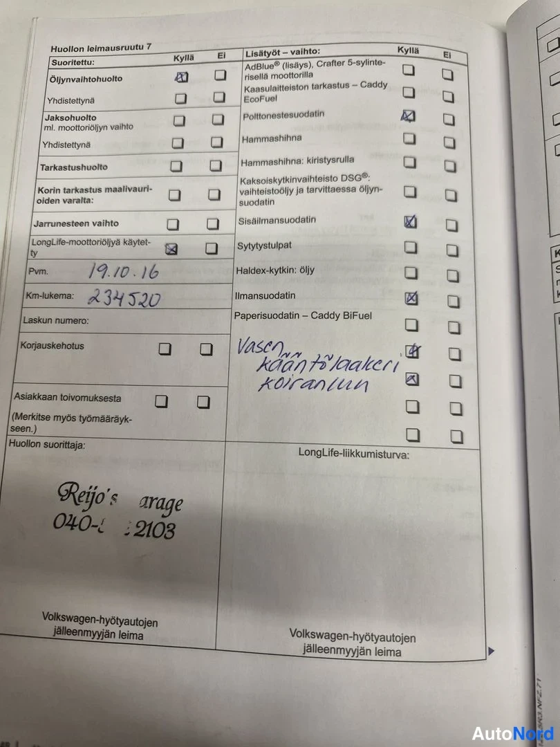 Punainen Volkswagen Transporter 2012, kuva 22