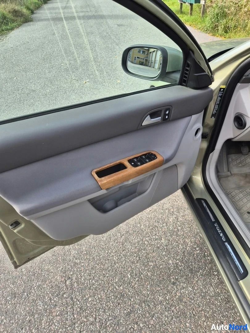 Vihreä Volvo S40 2009, yksityiskohta, kuva 12