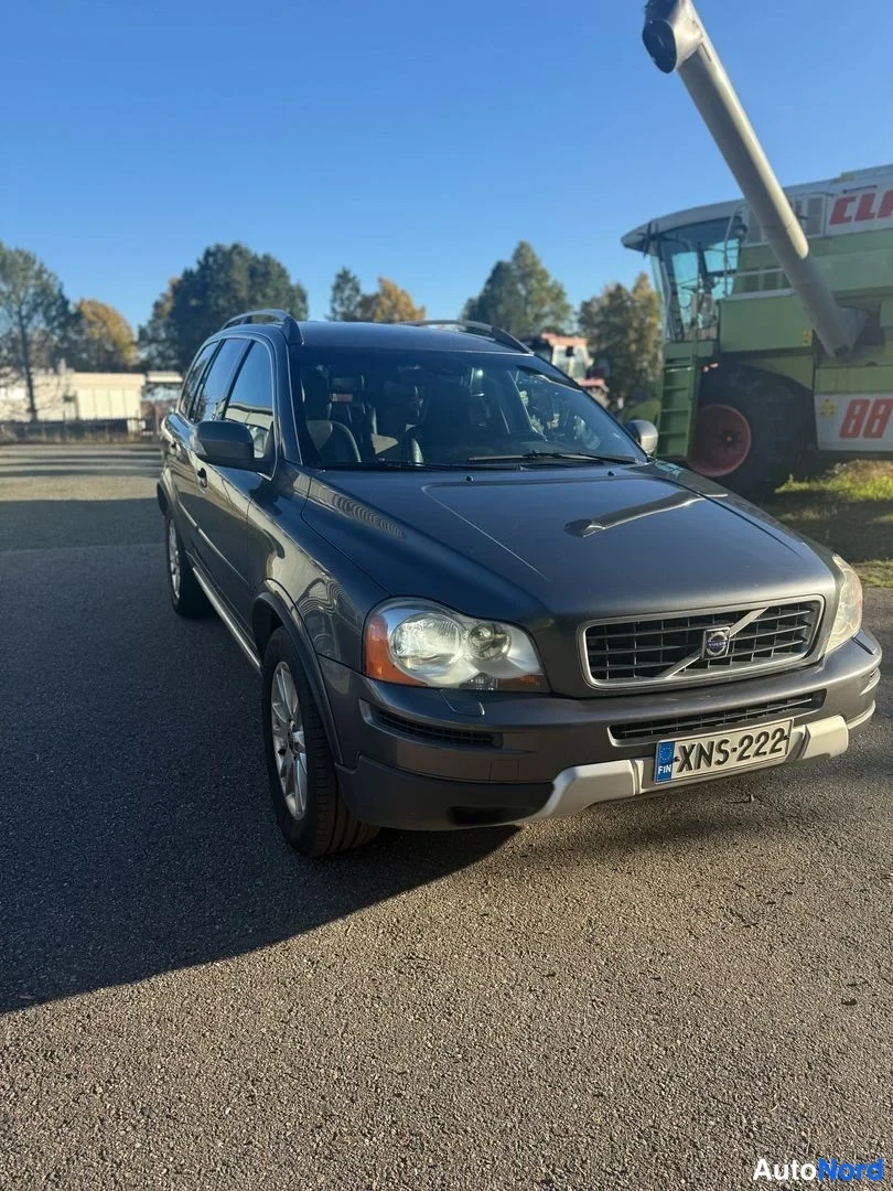 Harmaa Volvo XC90 2008, etuviisto, keula oikealle, kuva 2