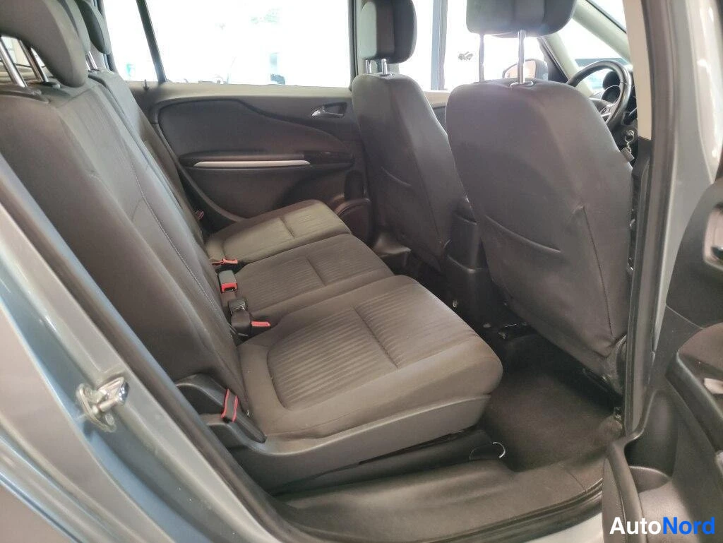Harmaa Opel Zafira Tourer 2012, takaistuimet, kuva 8
