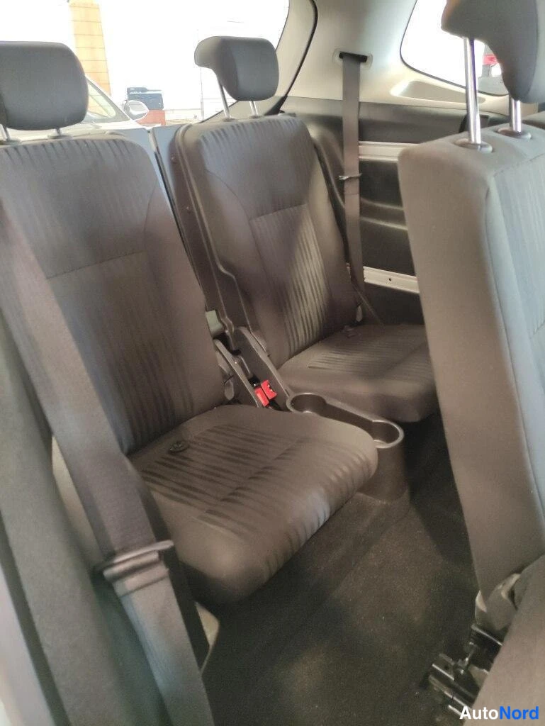 Harmaa Opel Zafira Tourer 2012, takaistuimet, kuva 7