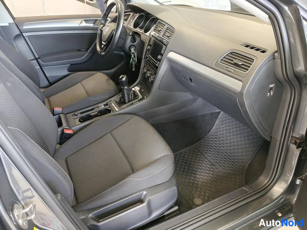 Harmaa Volkswagen Golf 2017, kuva 5