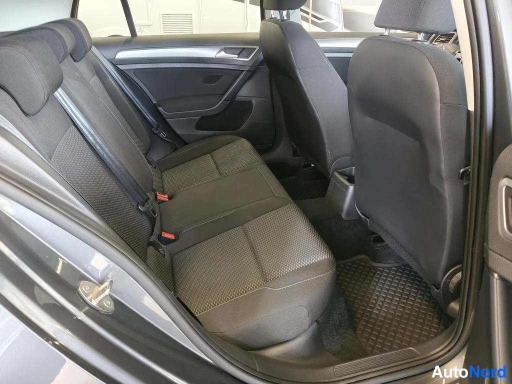 Harmaa Volkswagen Golf 2017, kuva 7
