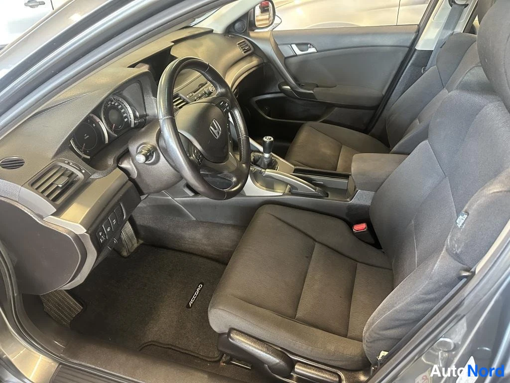 Harmaa Honda Accord 2010, kuva 5
