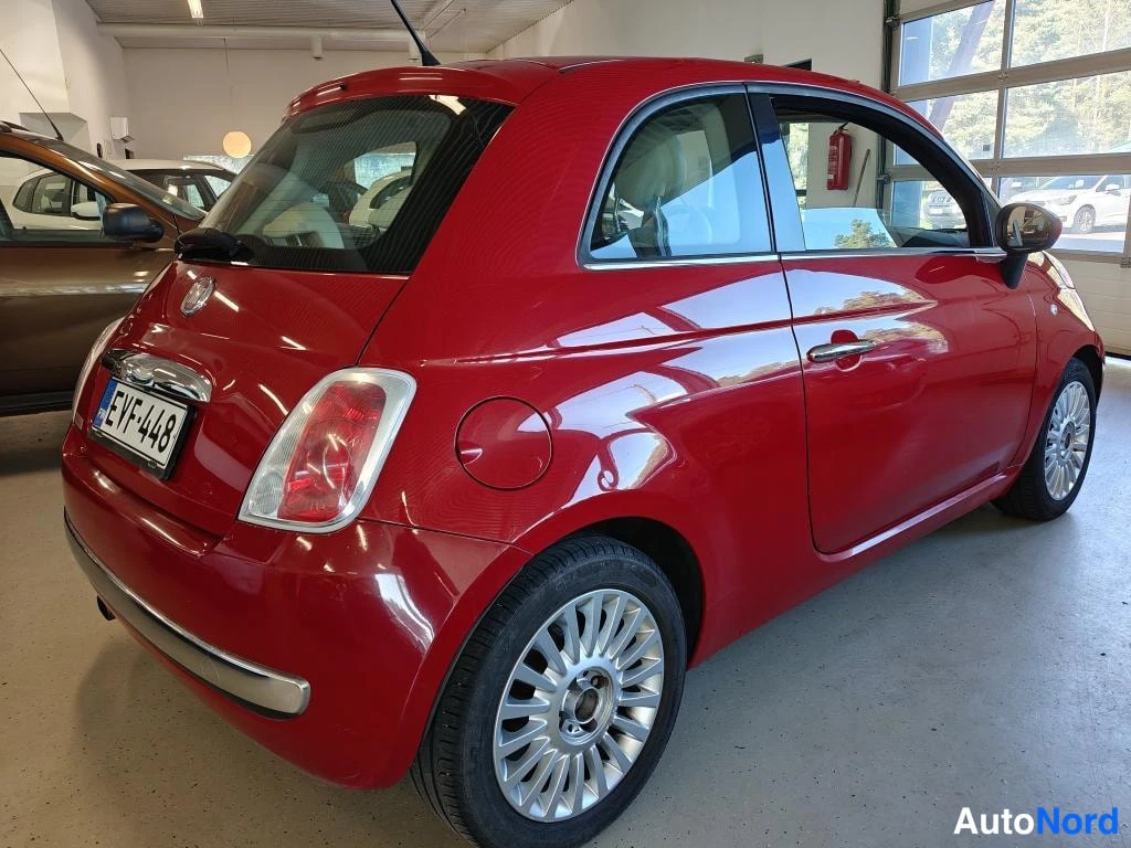 Punainen Fiat 500 2012, kuva 4
