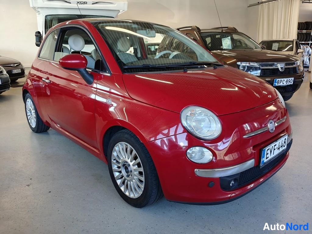 Punainen Fiat 500 2012, kuva 2