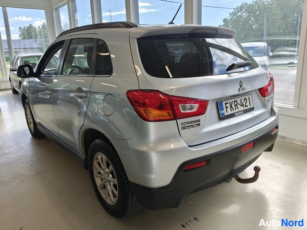 Harmaa Mitsubishi ASX 2012, takaviisto, kuva 3