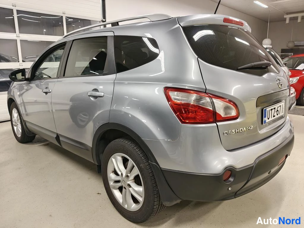 Harmaa Nissan Qashqai+2 2012, takaviisto, kuva 3