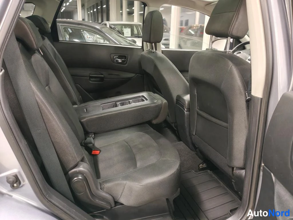 Harmaa Nissan Qashqai+2 2012, takaistuimet, kuva 8