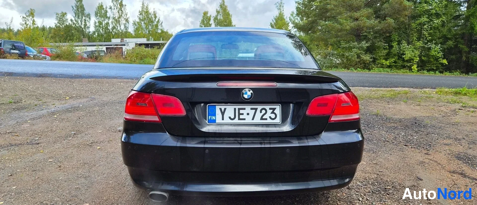 Musta BMW 320i 2007, takaa, kuva 18