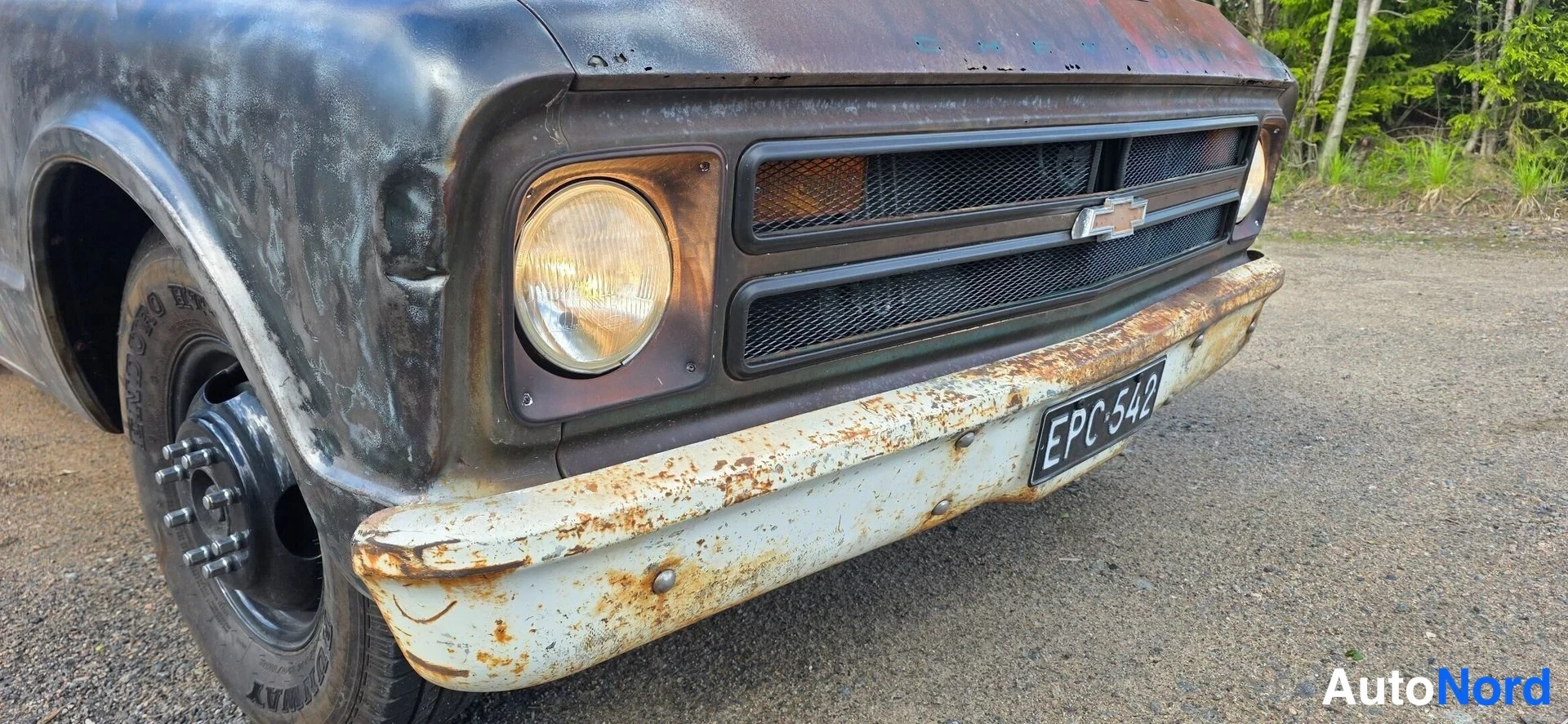 Ruskea Chevrolet C20 V8 1967, etuviisto, keula oikealle, kuva 7