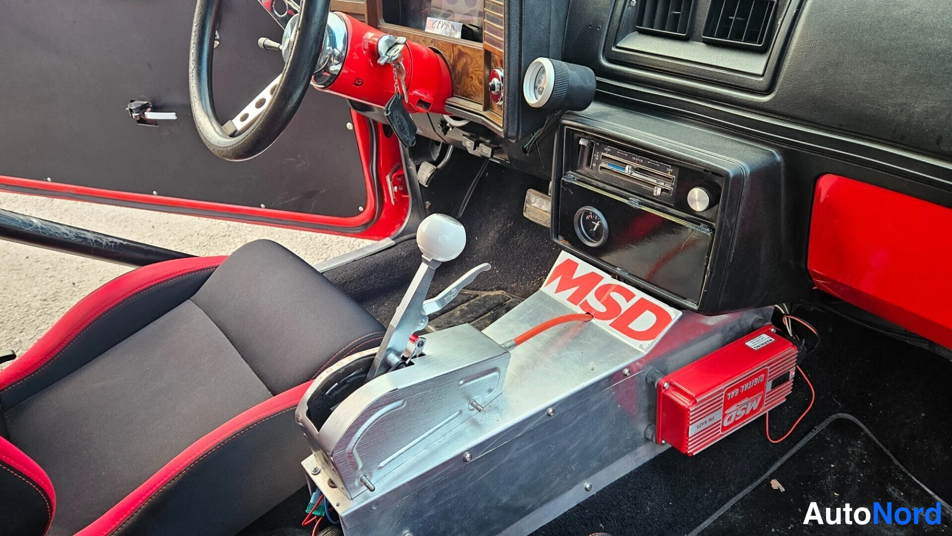 Punainen Chevrolet El Camino 1978, yksityiskohta, kuva 21