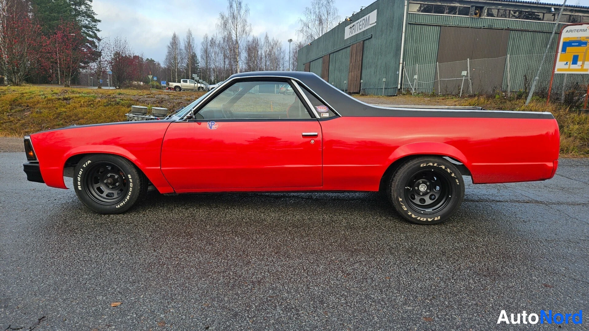 Punainen Chevrolet El Camino 1978, etuviisto, keula vasemmalle, kuva 2
