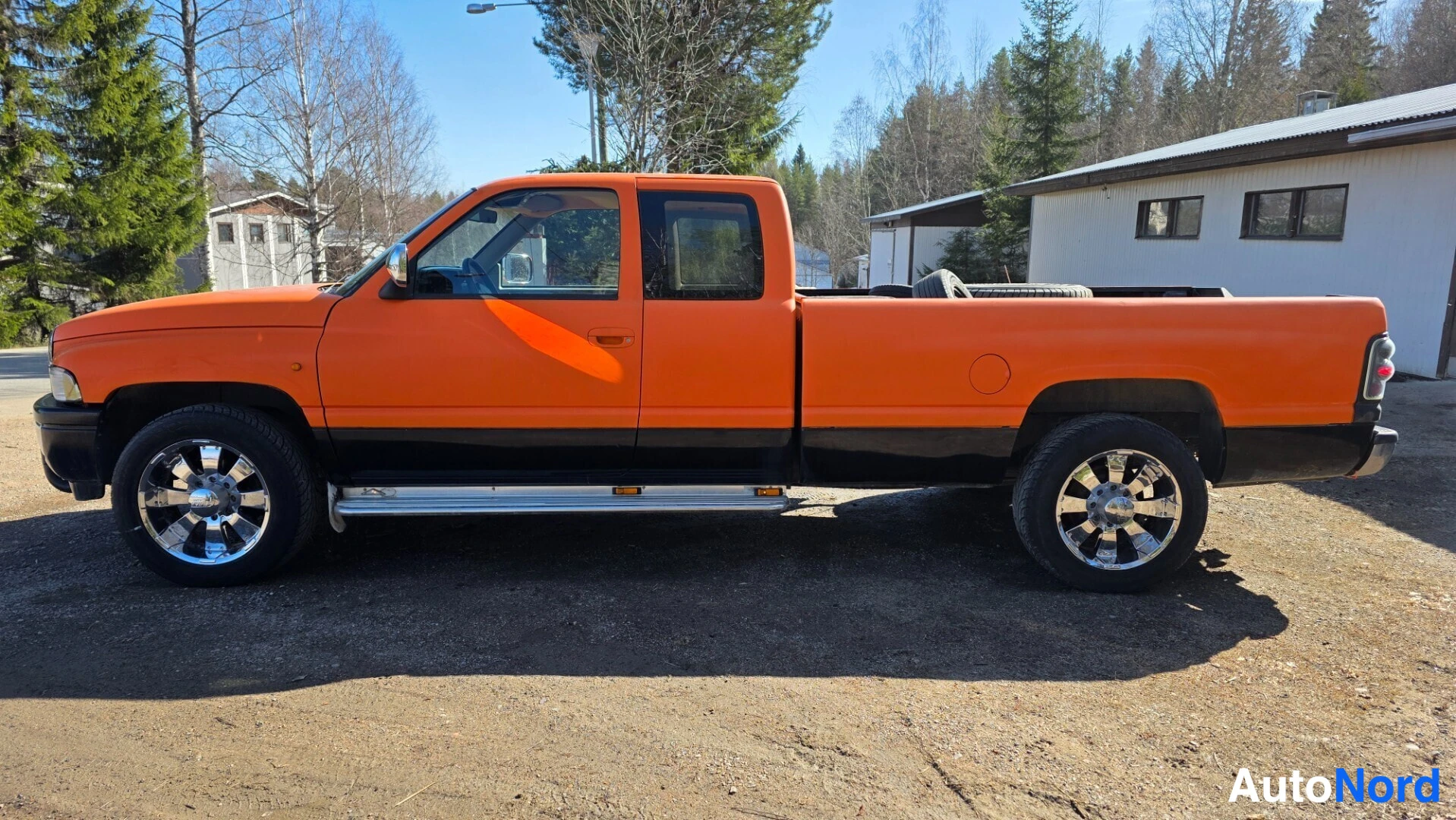 Oranssi Dodge Ram 2500 1996, takaviisto, kuva 7