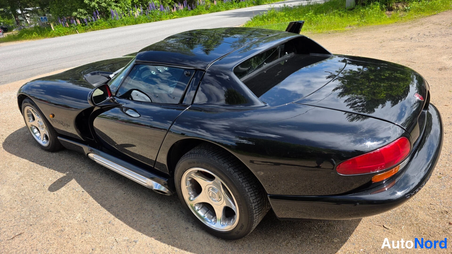 Musta Dodge Viper 1994, takaviisto, kuva 11