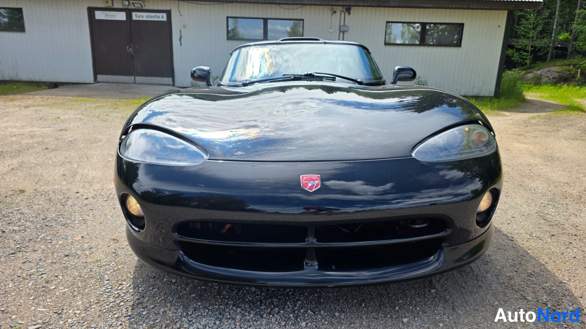 Musta Dodge Viper 1994, edestä, kuva 6