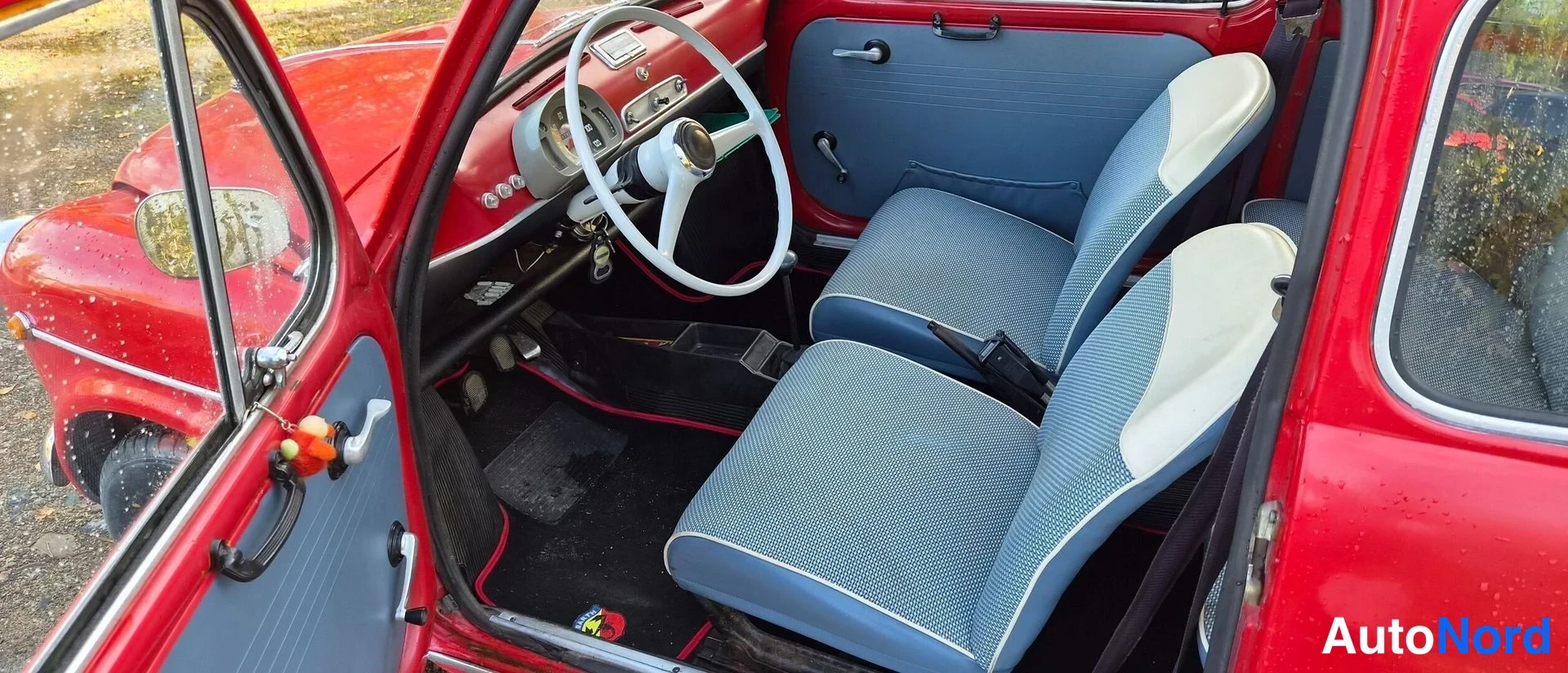 Punainen Fiat 600 1971, etuistuimet, kuva 20