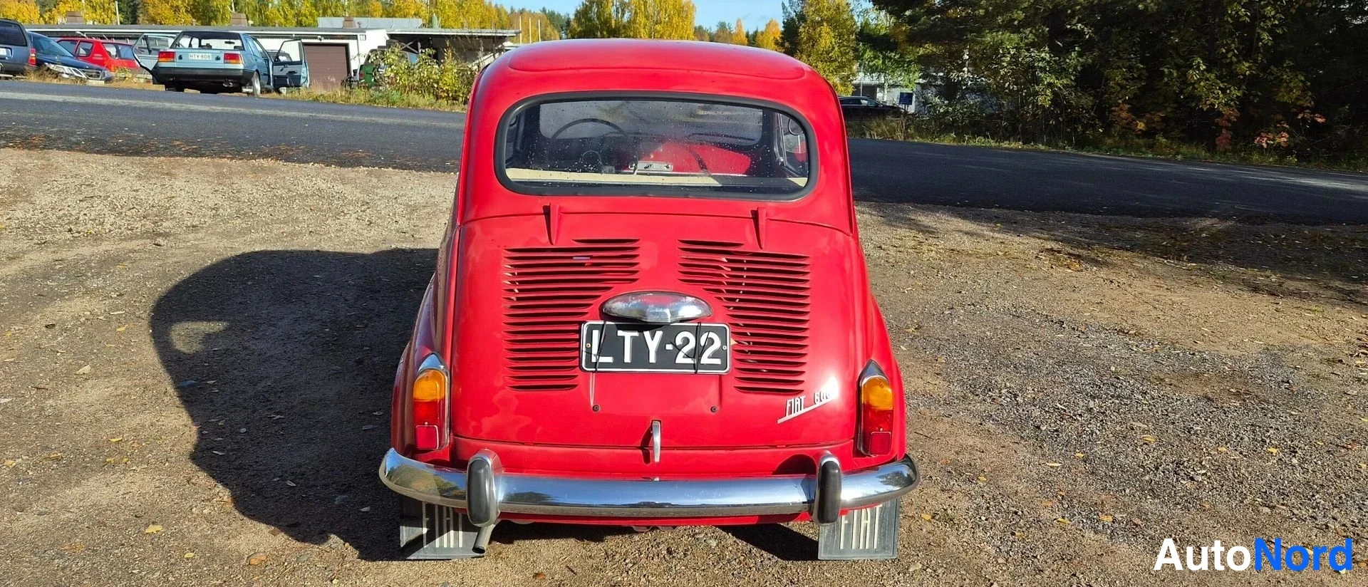 Punainen Fiat 600 1971, takaa, kuva 14