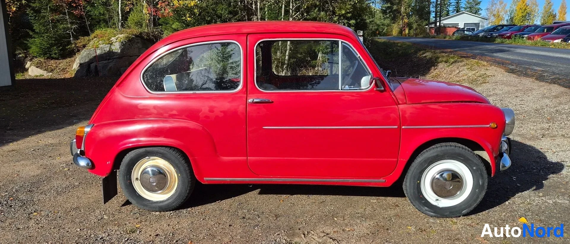 Punainen Fiat 600 1971, sivulta, kuva 9