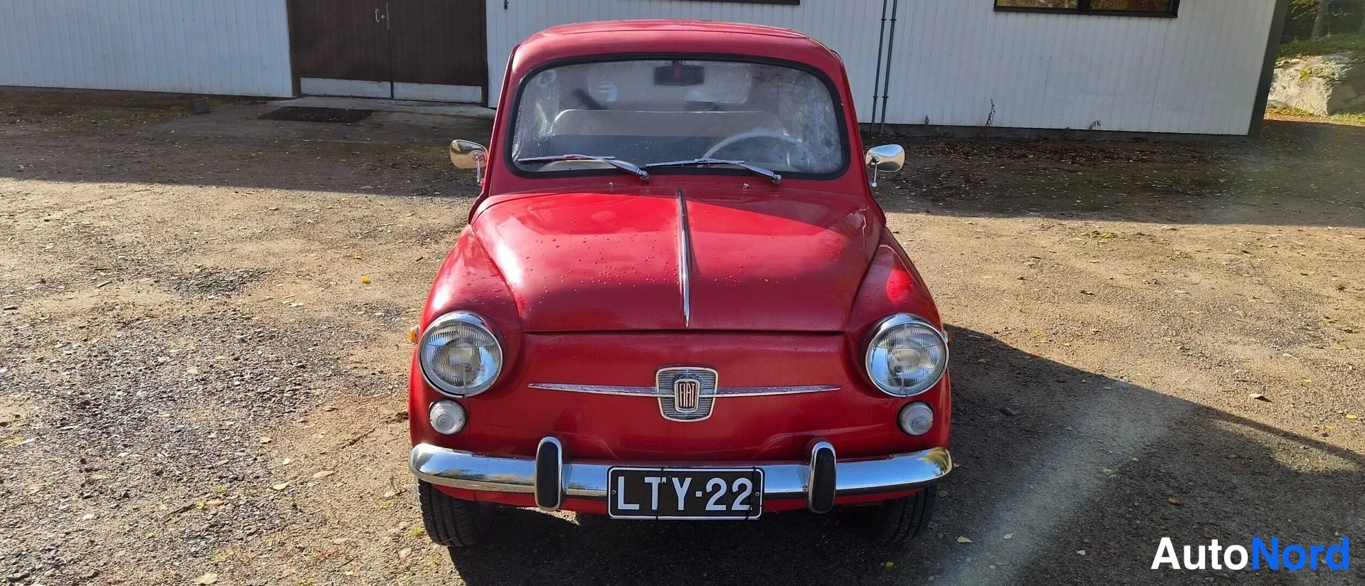 Punainen Fiat 600 1971, edestä, kuva 7