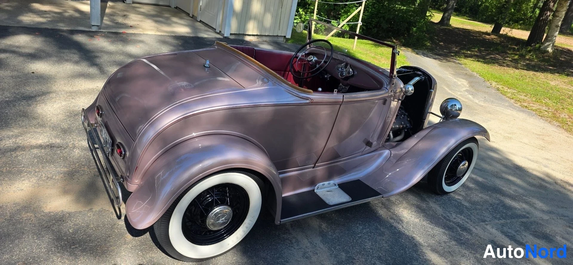 Beige Ford V8 1930, takaviisto, kuva 9