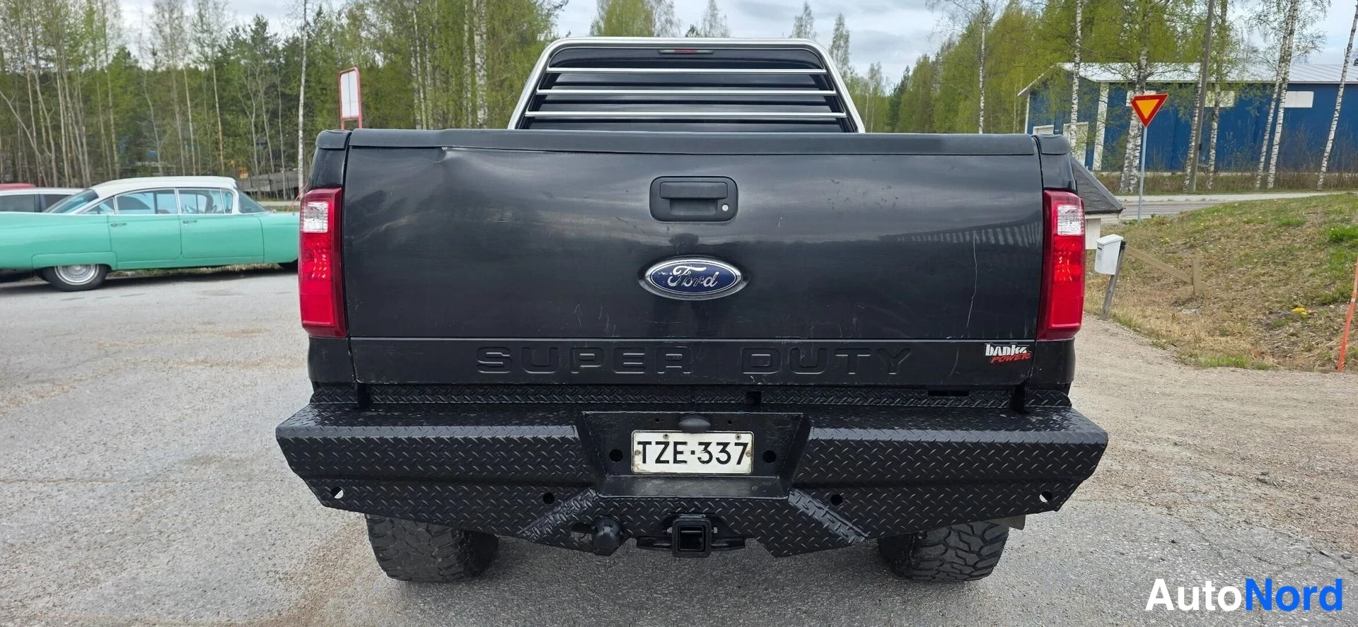 Musta Ford F-350 2011, takaa, kuva 10