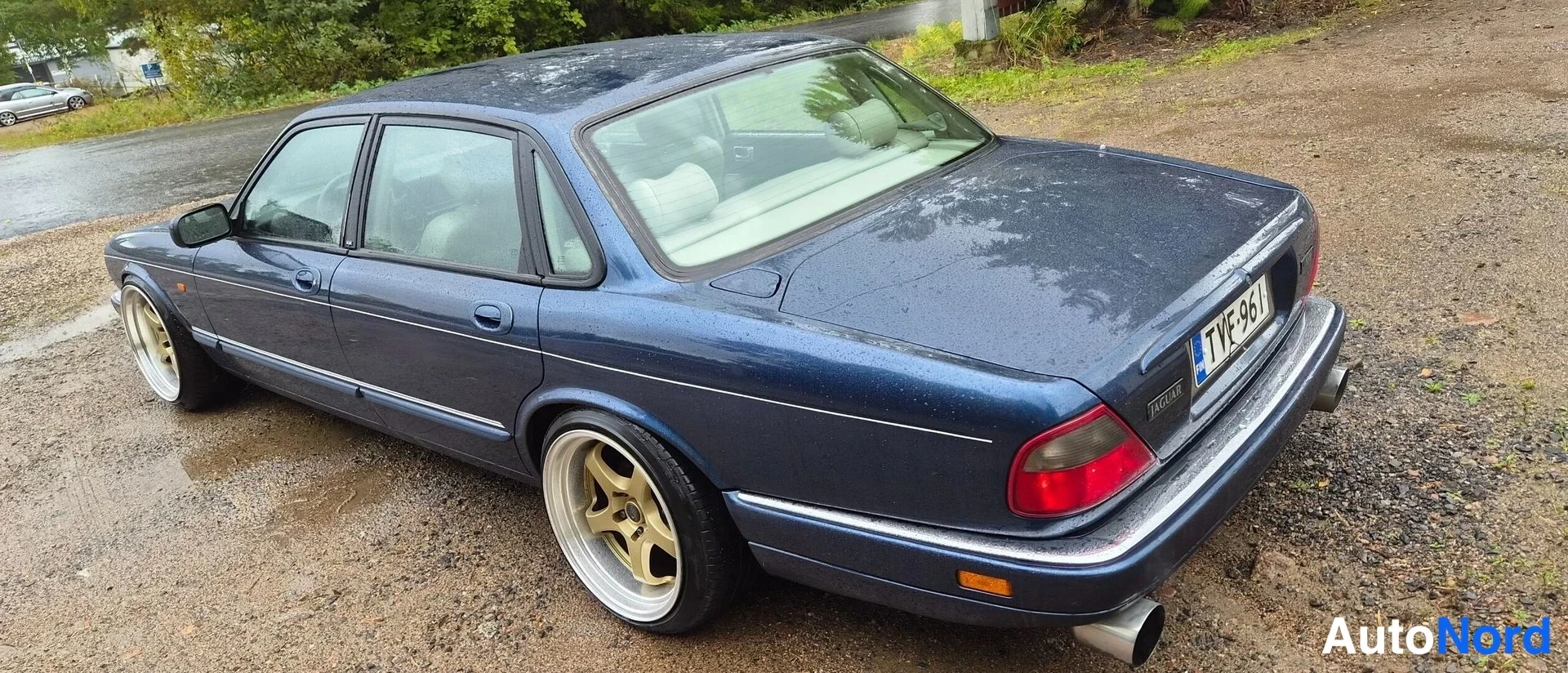 Sininen Jaguar XJR 1995, takaviisto, kuva 11