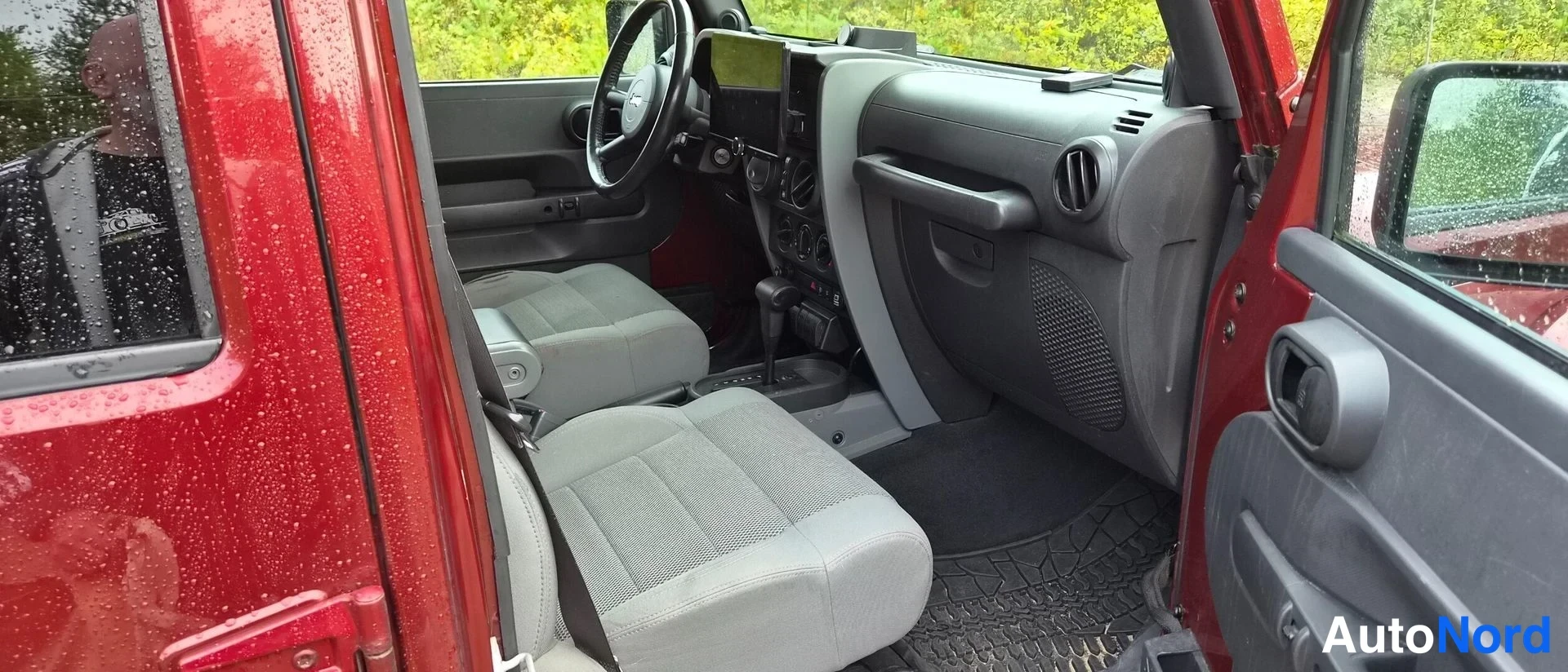 Punainen Jeep Wrangler 2007, kuva 35