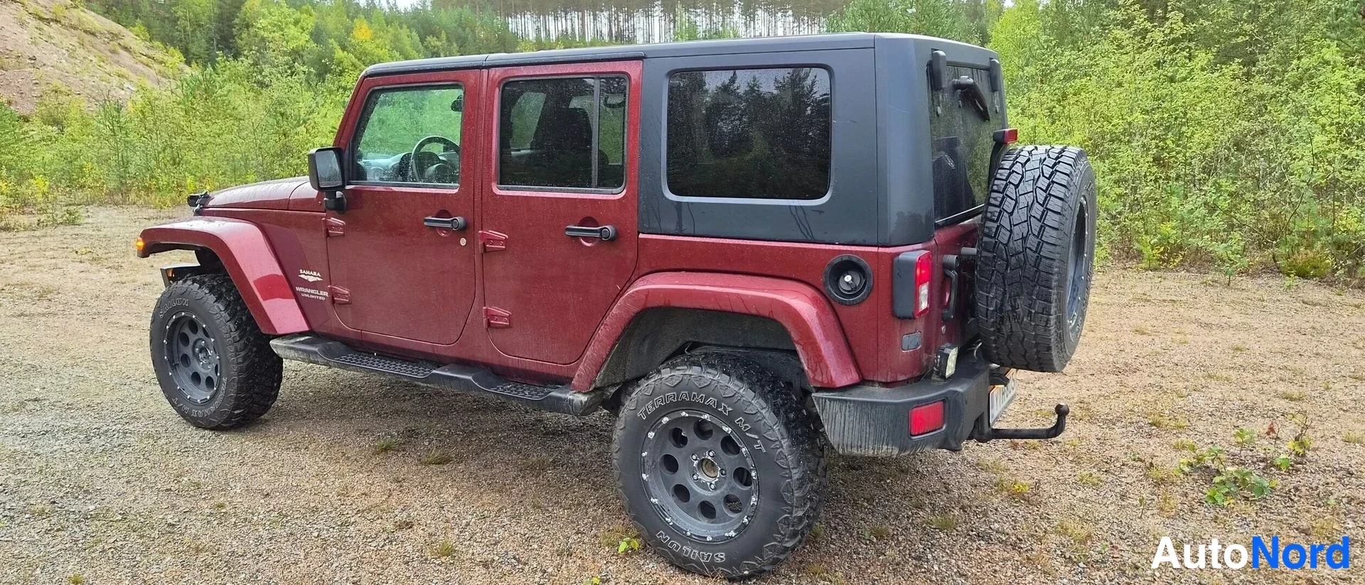 Punainen Jeep Wrangler 2007, takaviisto, kuva 15
