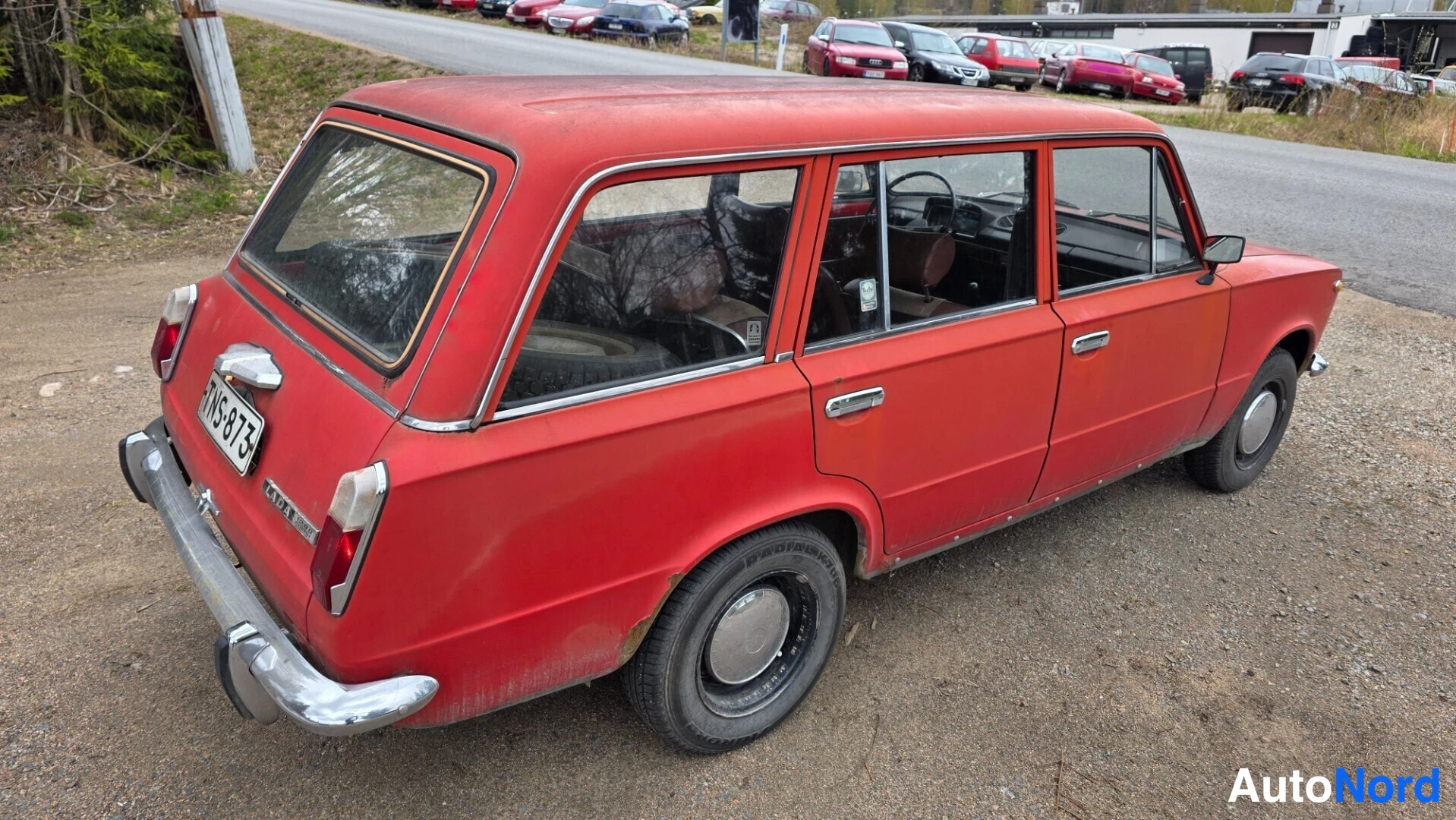 Oranssi Lada 1200 1979, takaviisto, kuva 9