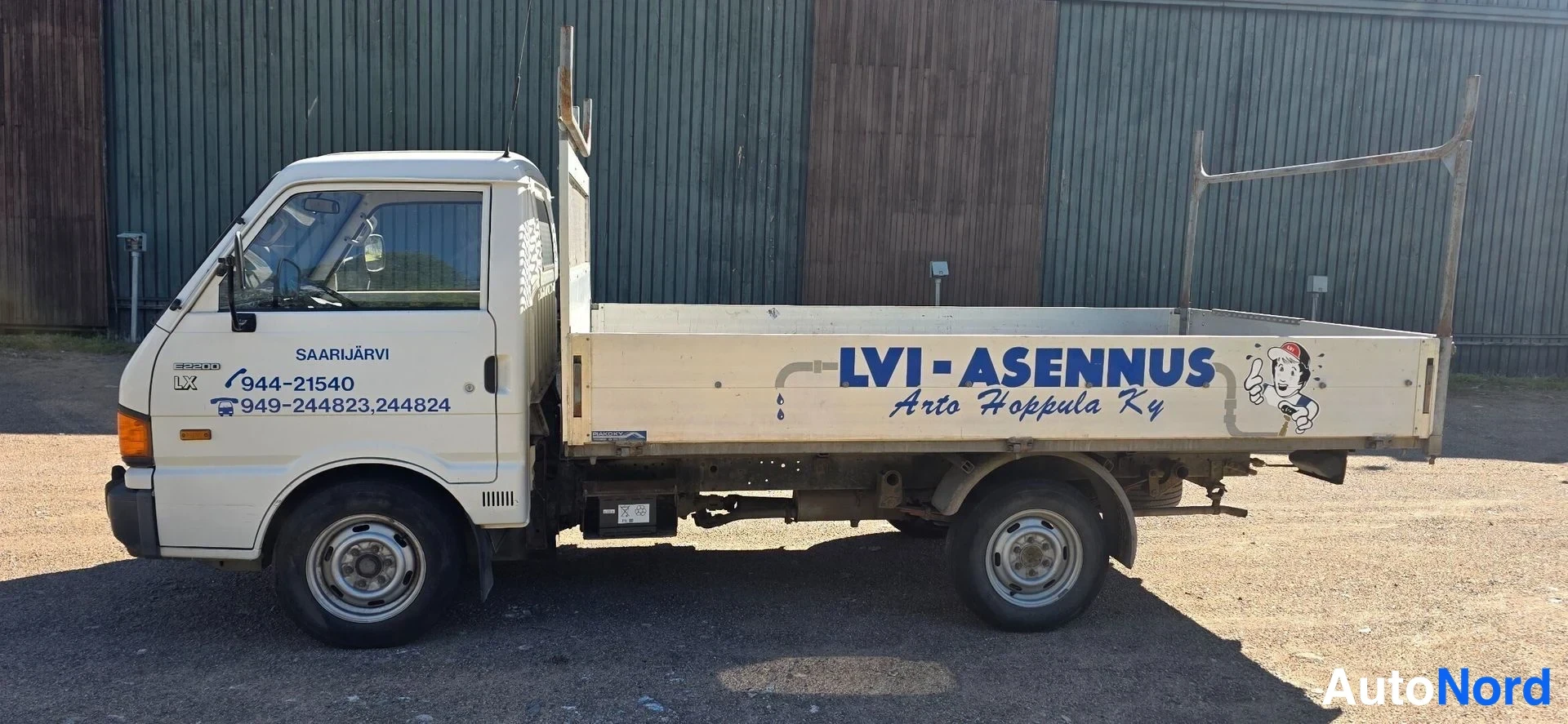 Valkoinen Mazda E2200 Aika 1990, etuviisto, keula vasemmalle, kuva 2