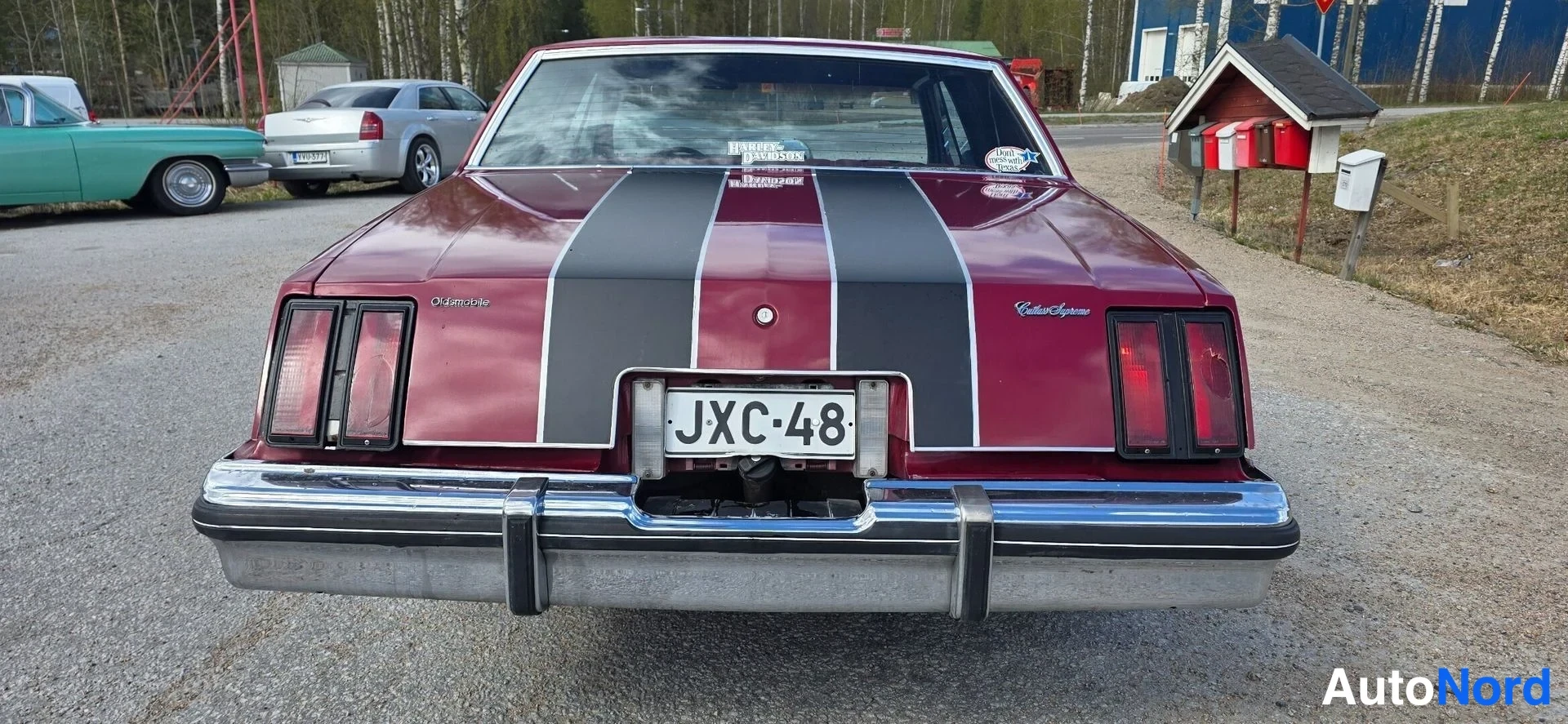 Punainen Oldsmobile Cutlass 1981, takaa, kuva 12