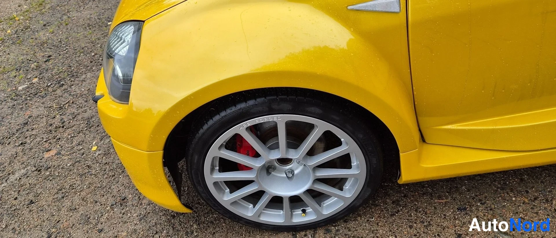 Keltainen Renault Clio 2004, yksityiskohta, kuva 20