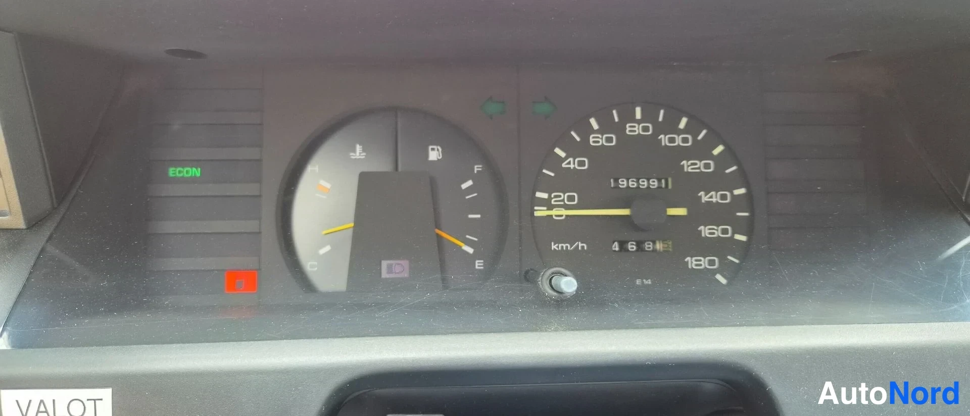 Sininen Toyota Corolla 1985, yksityiskohta, kuva 15