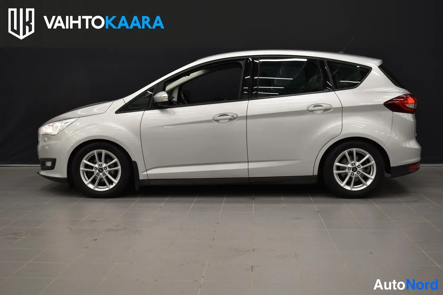 Grå Ford C-Max 2017, från sidan, bild 4