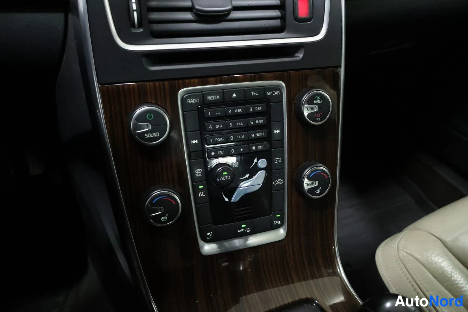 Blå Volvo S60 2011, detalj, bild 17