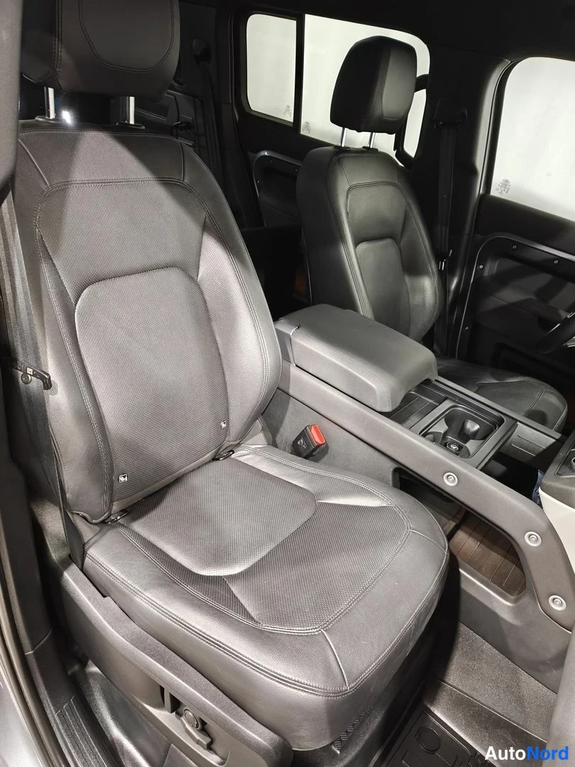 Harmaa Land Rover Defender 110 2022, etuistuimet, kuva 12