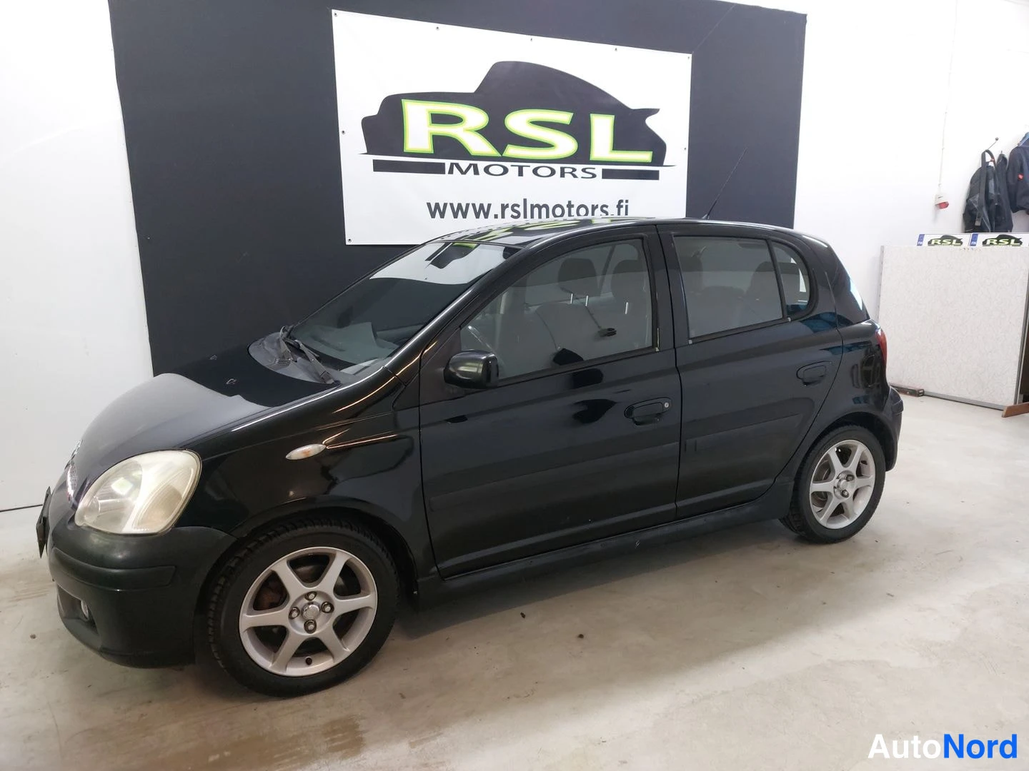 Toyota Yaris 2004