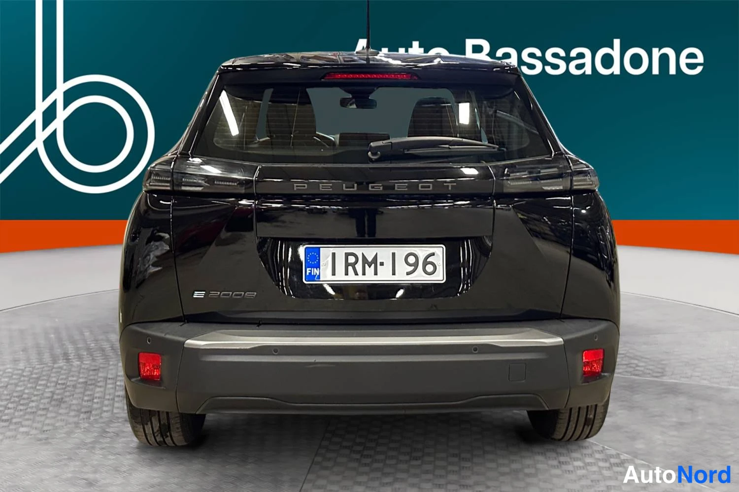 Musta Peugeot E-2008 2023, takaa, kuva 8