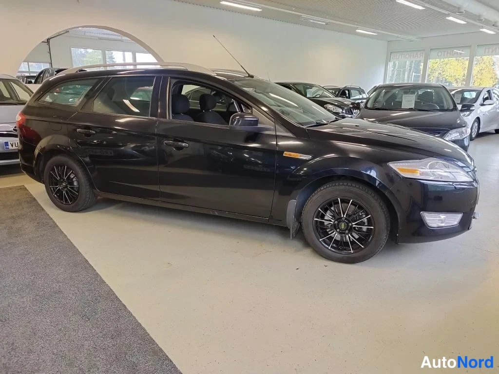 Musta Ford Mondeo 2008, etuviisto, keula oikealle, kuva 4