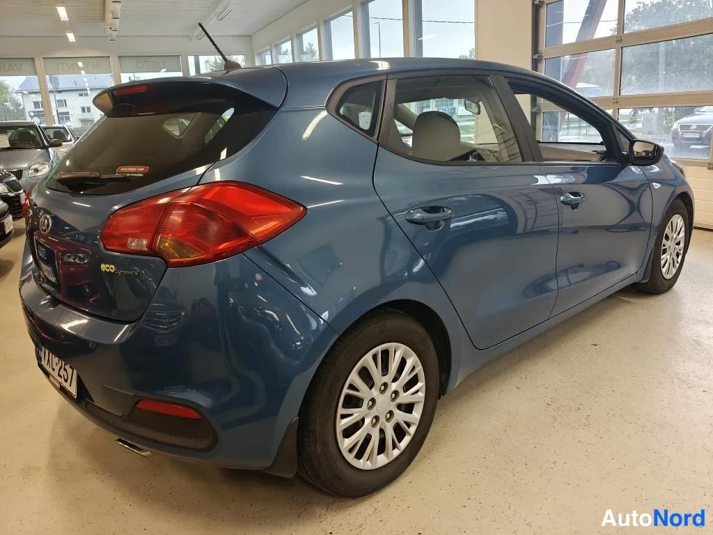 Sininen Kia Ceed 2013, takaviisto, kuva 4
