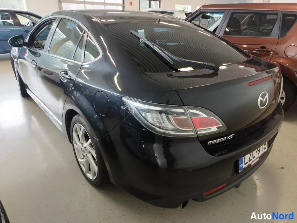 Musta Mazda 6 2010, takaviisto, kuva 6